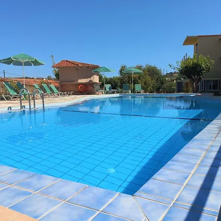 Amazing Swimming Pool Stamatia-maria 公寓